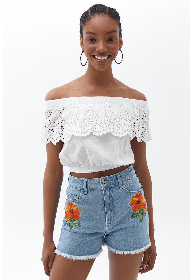 OXXO Bluza crop cu broderie si decolteu pe umeri - Alb optic