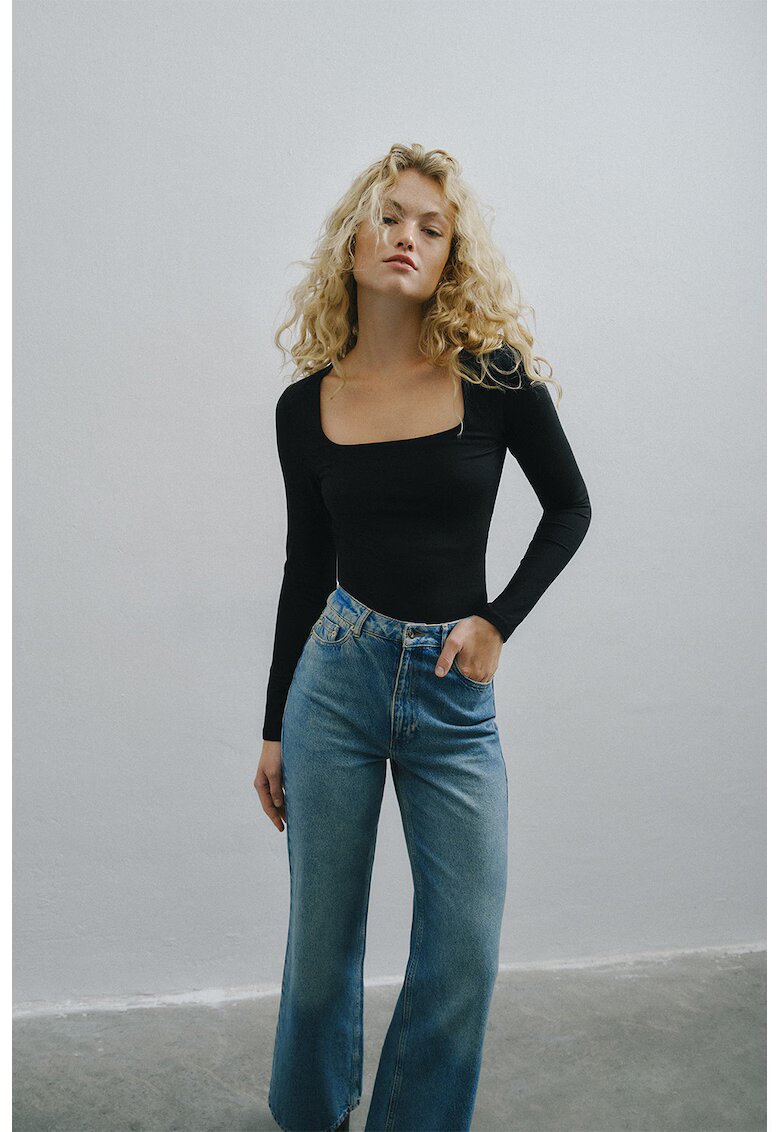 OXXO Bluza slim fit cu decolteu patrat - Negru