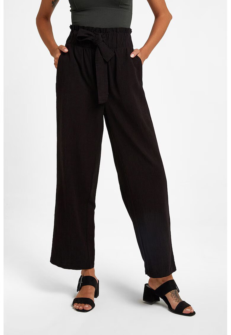 OXXO Pantaloni crop cu buzunare laterale - Negru