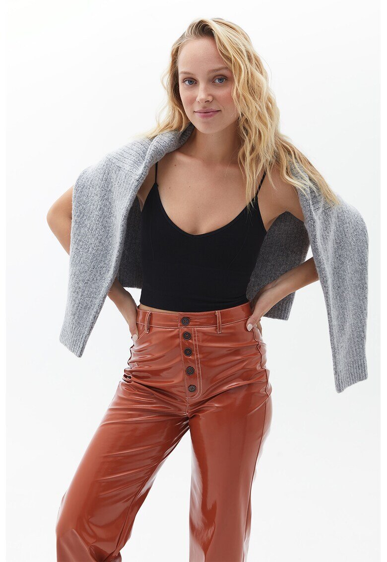 OXXO Top crop cu bretele inguste - Negru