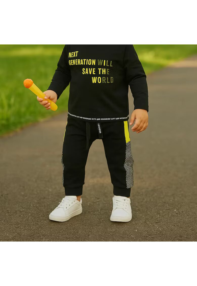 Panco Pantaloni sport cu dunga galbena in parti - City Boys - Negru si Galben Fosforescent - pentru baietei - Negru