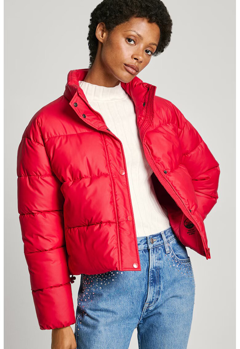 Pepe Jeans London Geaca crop cu vatelina - Rosu