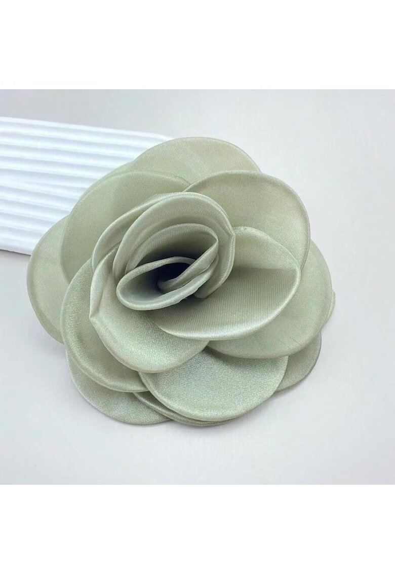 Pursehuit Brosa tip floare supradimensionata - verde pal - Arkilas C22