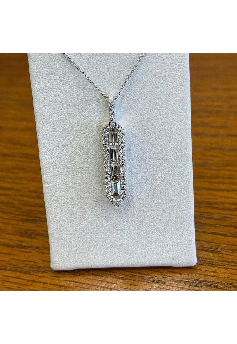 Pursehuit Colier argintiu - cu pietre din zirconiu - Racel C10