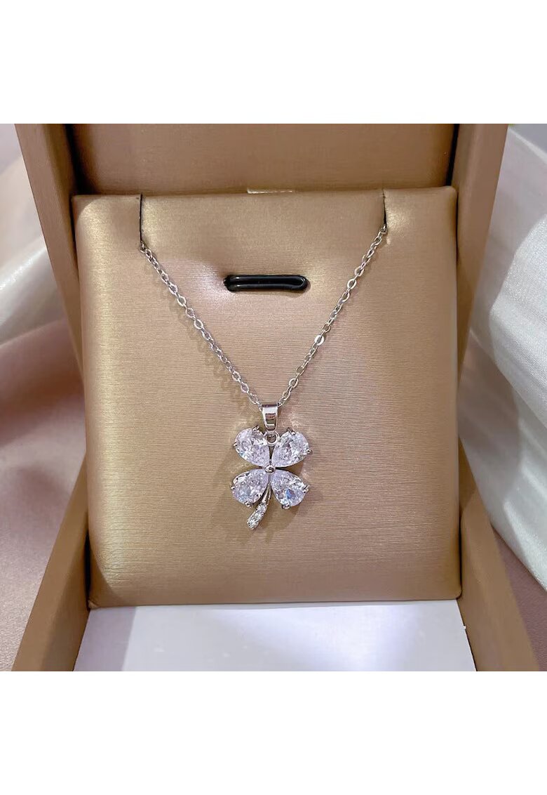 Pursehuit Colier argintiu - din otel inoxidabil - suflat cu aur 18k - cu trifoi si pietre din zirconiu - Hilda C3