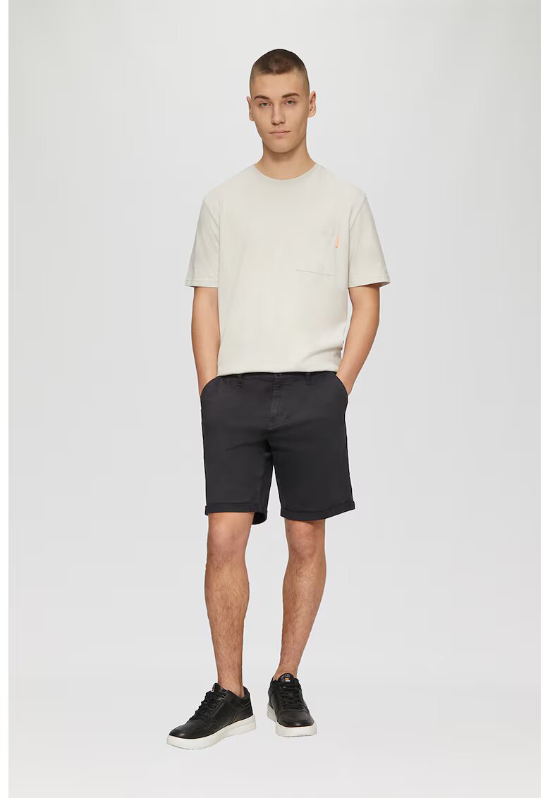 QS Q/S by s.Oliver Pantaloni scurti chino barbati - John - cu talie medie si croiala Regular fit - Verde inchis - Gri antracit