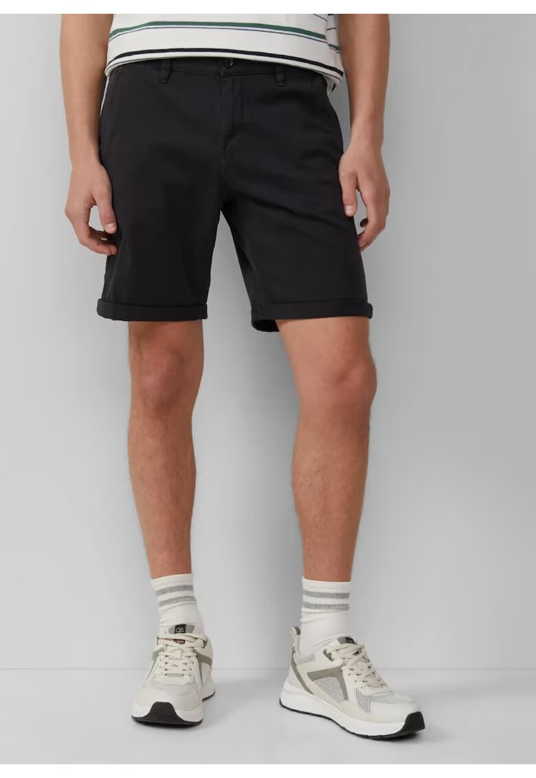 QS Q/S by s.Oliver Pantaloni scurti chino barbati - John - cu talie medie si croiala Regular fit - Verde inchis - Negru