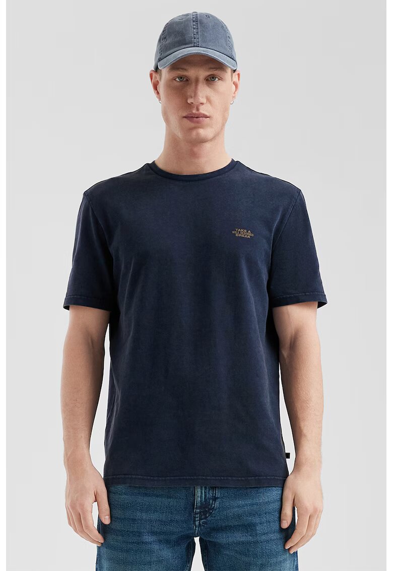 QS s.Oliver - Tricou de bumbac cu decolteu la baza gatului si text - Bleumarin