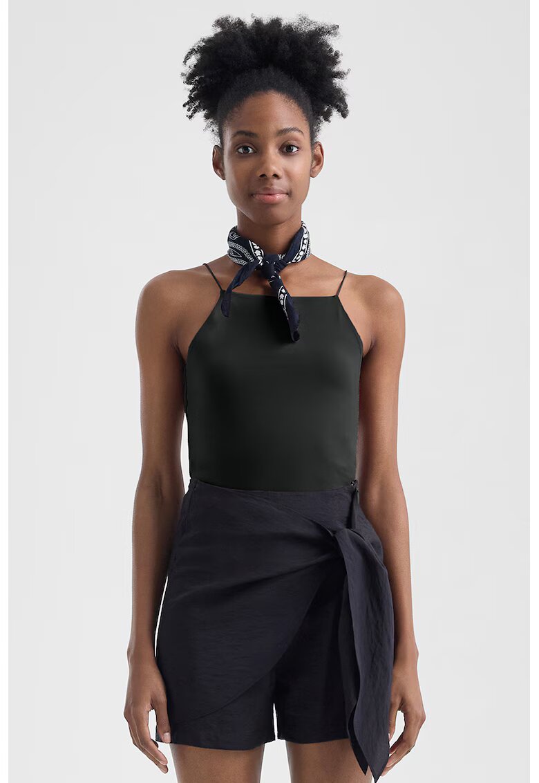 QS Top crop cu decolteu patrat - Negru
