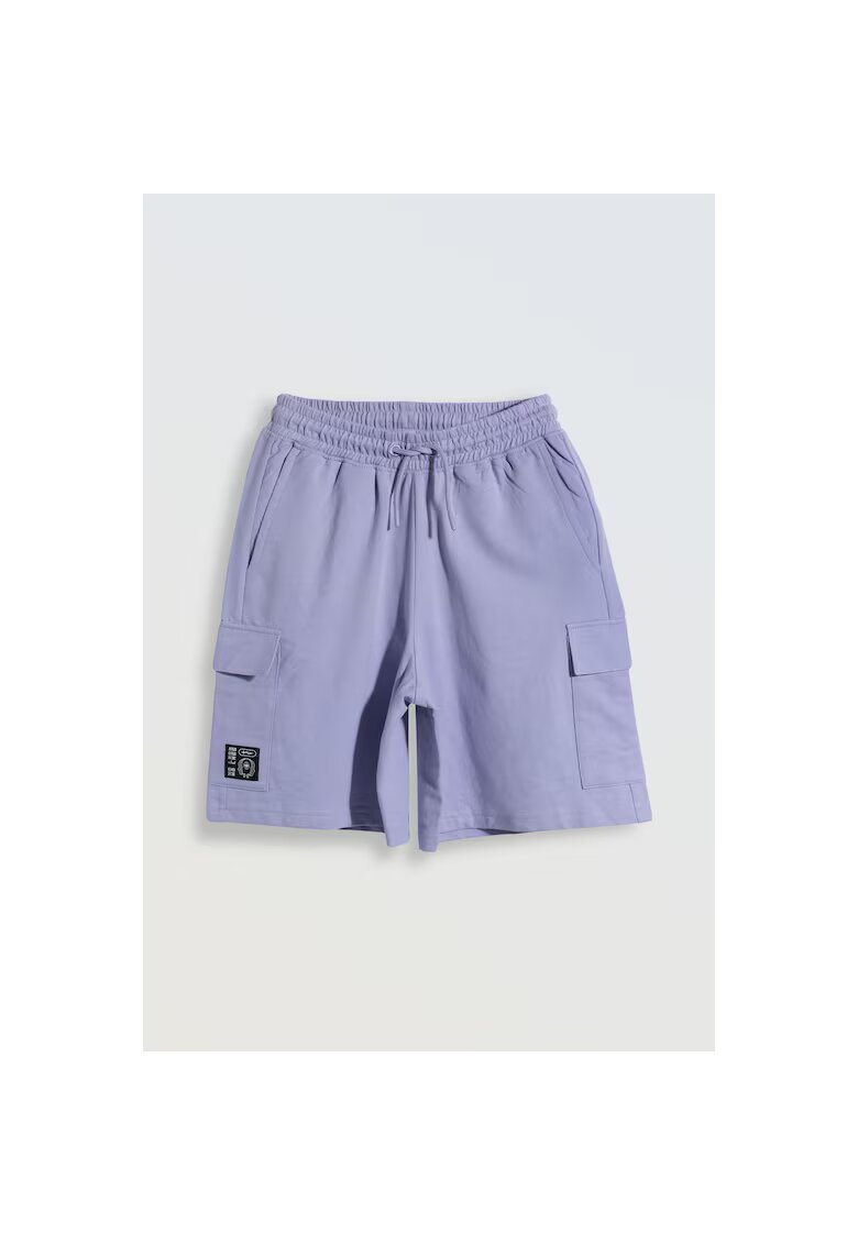 R Pantaloni scuti cu buzunae aplicate