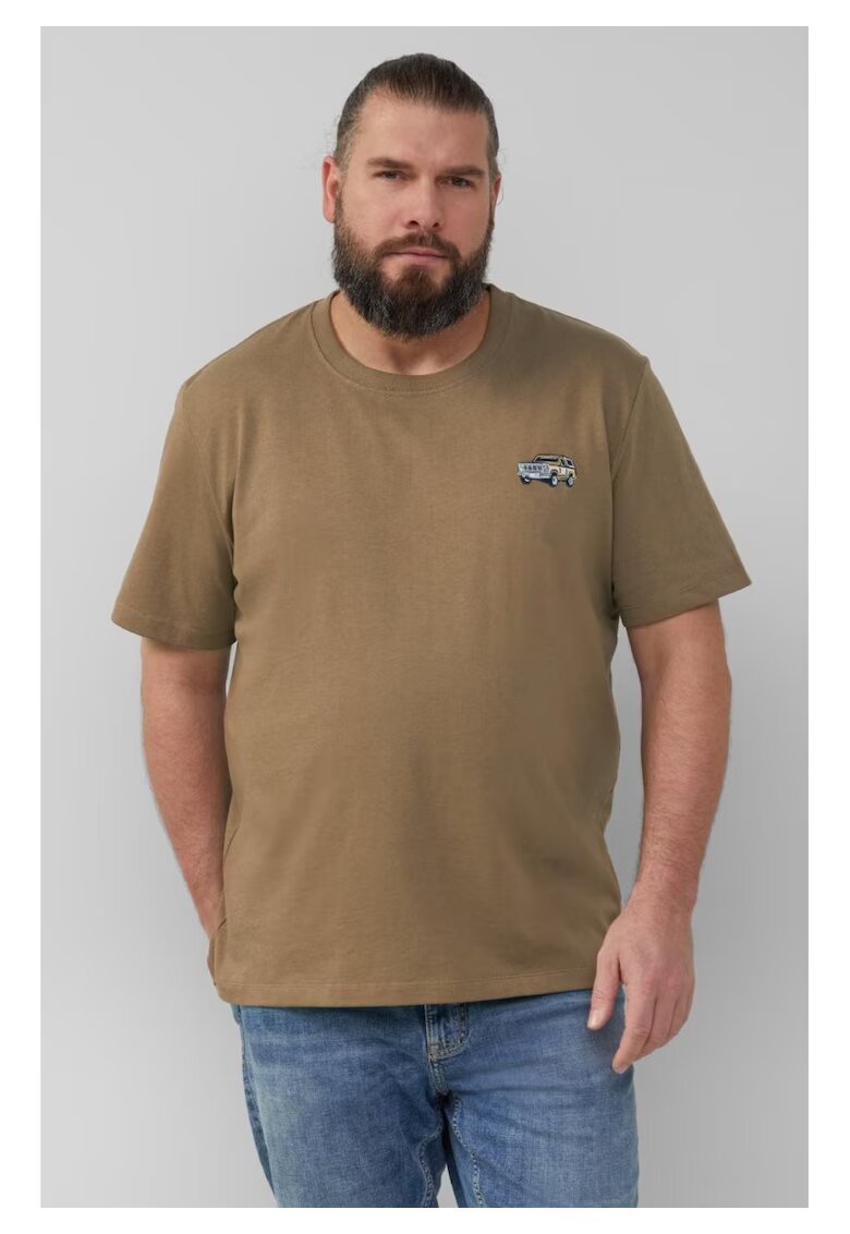 sOliver Big Sizes Tricou barbati big sizes cu imprimeu cu logo Ford - decolteu la baza gatului - Maro