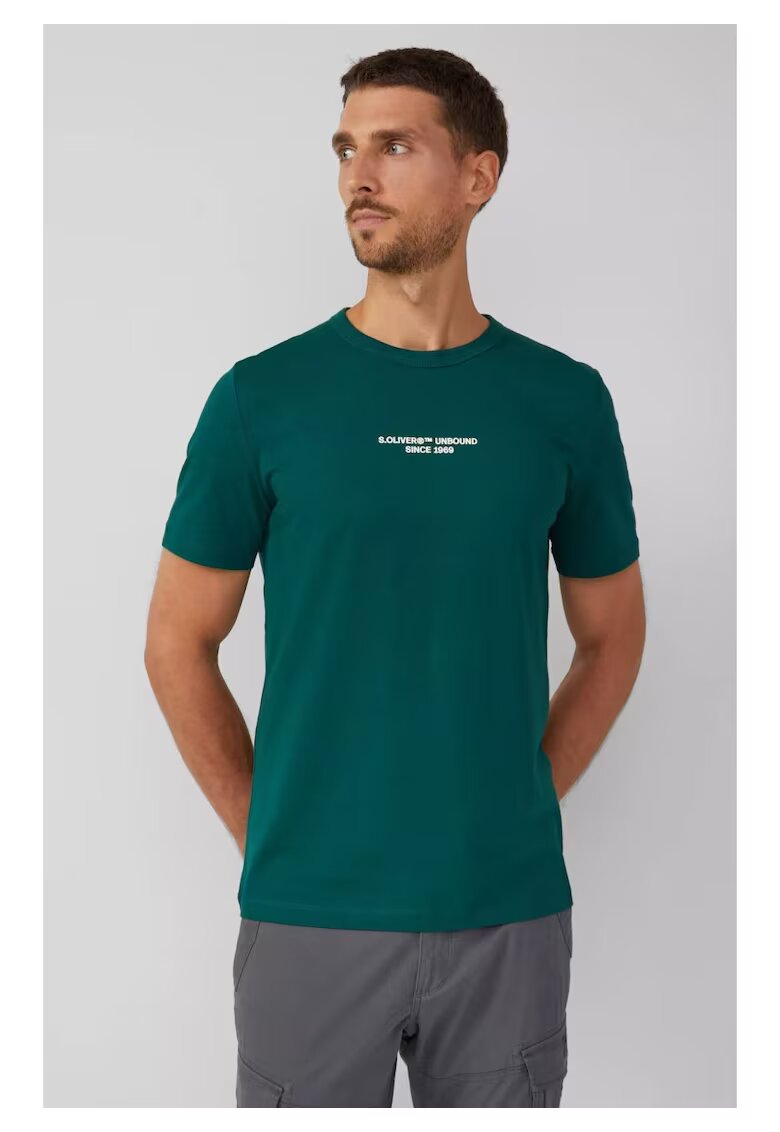 sOliver Tricou barbati - Regular fit cu decolteu la baza gatului si imprimeu cu text - Verde inchis