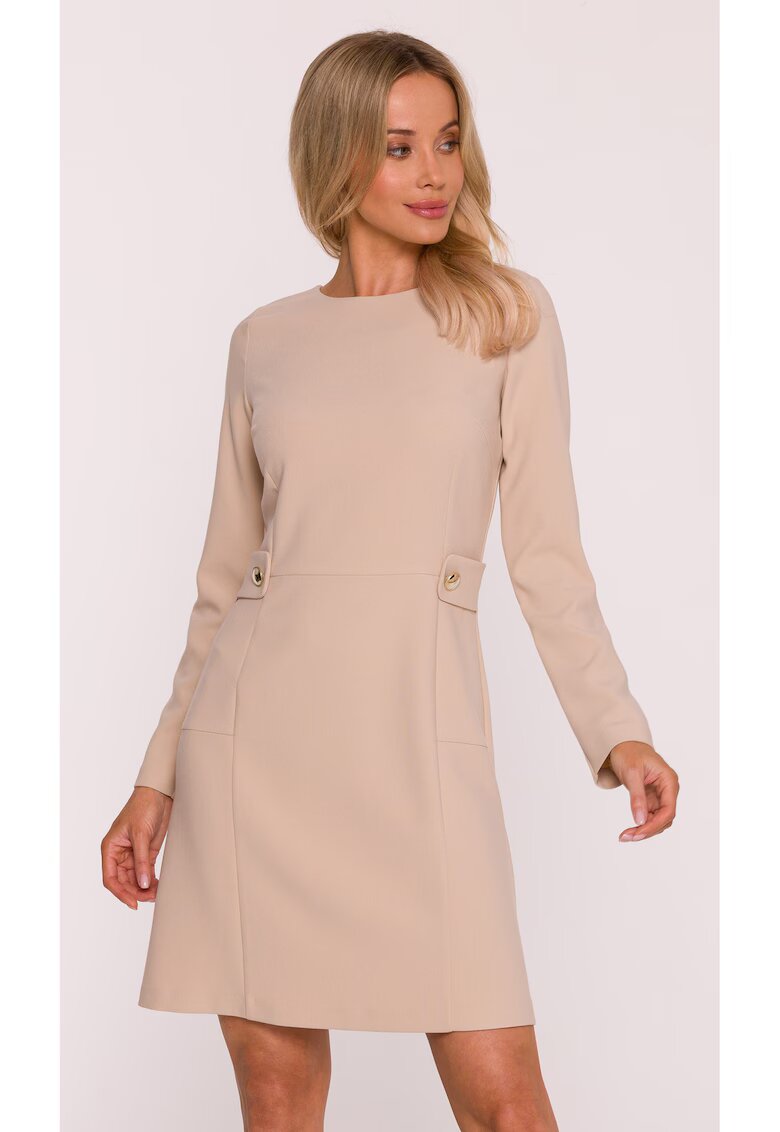 Stylove Rochie mini S419 bej maneci lungi - decolteu rotund - bretele decorative in talie cu nasturi aurii - material neted cu finisaj moale - Inchizatoare cu fermoar la spate - Bej