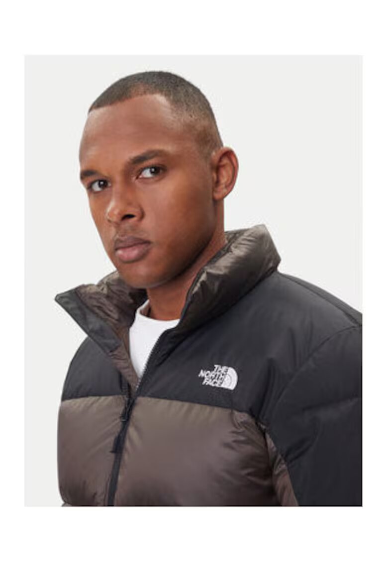 The North Face Geaca de puf barbati - maro - 100% poliester reciclat -