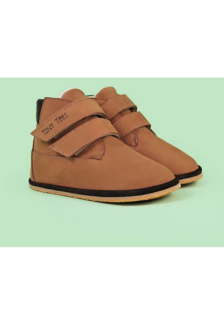 TINY TOES Ghete Barefoot din piele nabuc Boofy - Maro