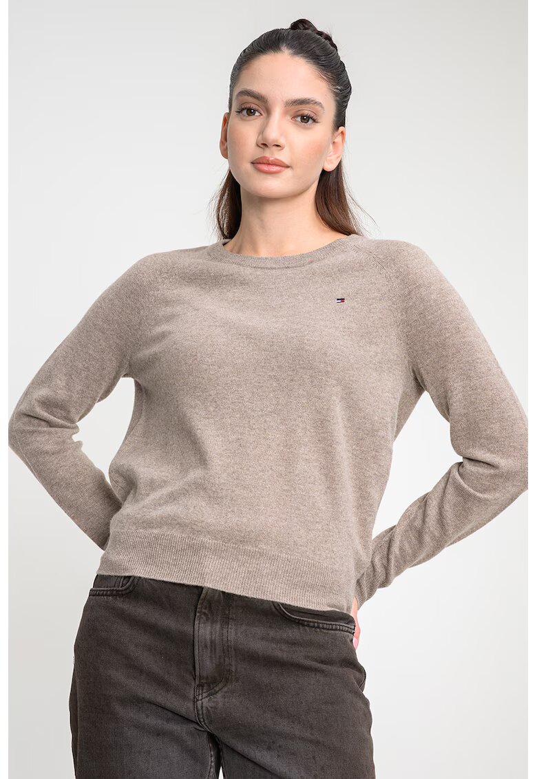 Tommy Hilfiger Pulover lejer cu logo discret - Maro melange