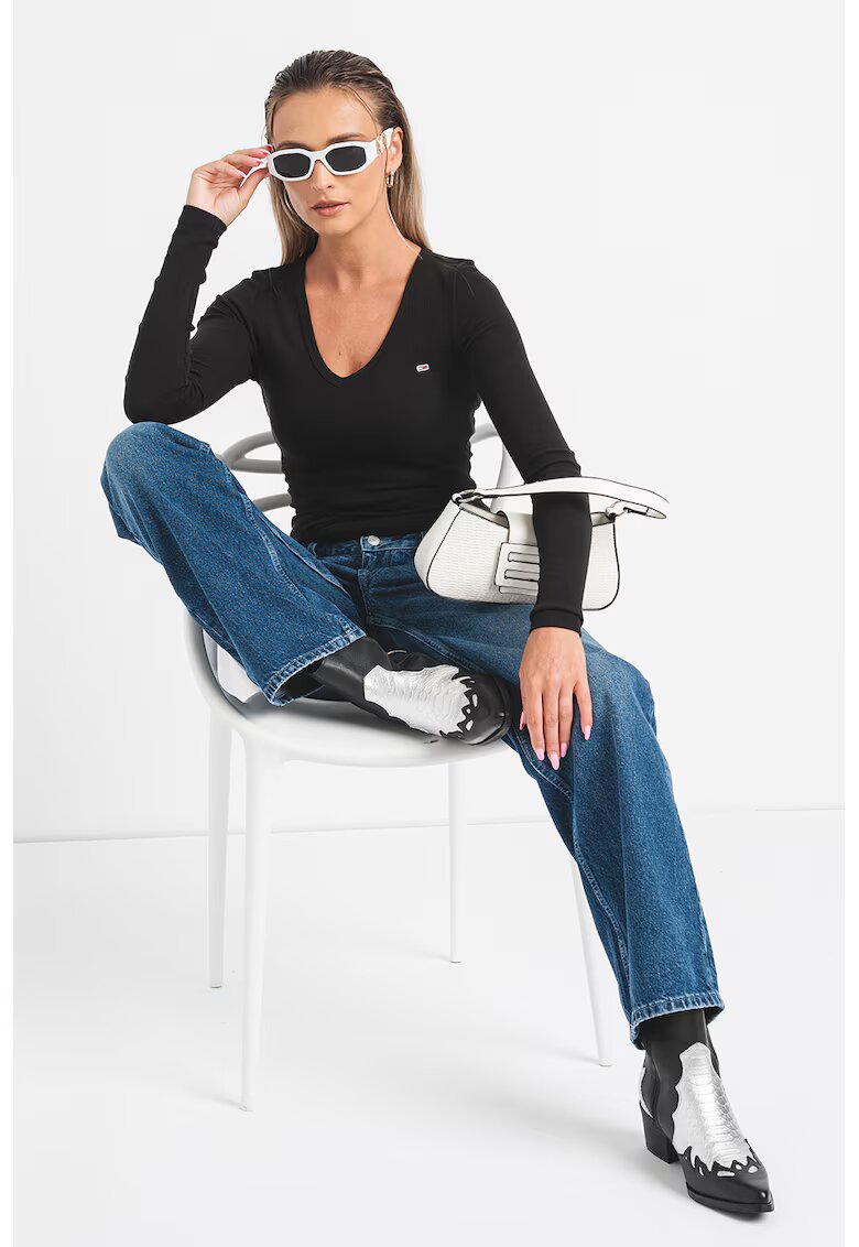Tommy Jeans Bluza slim fit striata cu decolteu in V - Negru