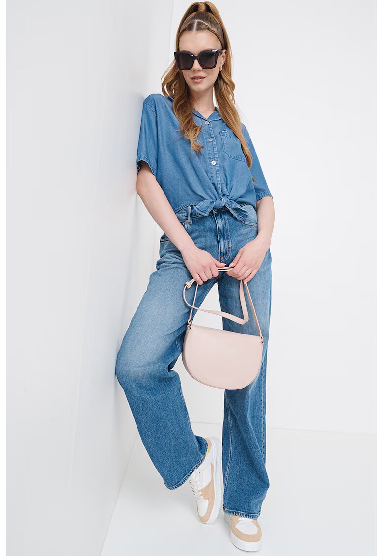 Tommy Jeans Camasa din denim cu maneci medii - Albastru deschis