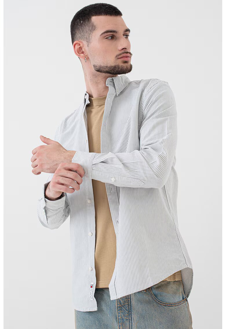 Tommy Jeans Camasa slim fit cu model in dungi - Negru stins/Alb murdar