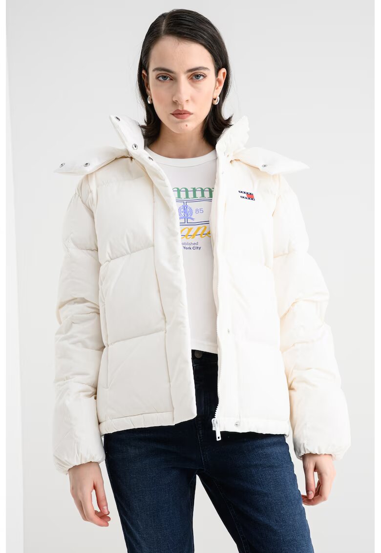 Tommy Jeans Geaca cu umplutura de puf Alaska - Alb