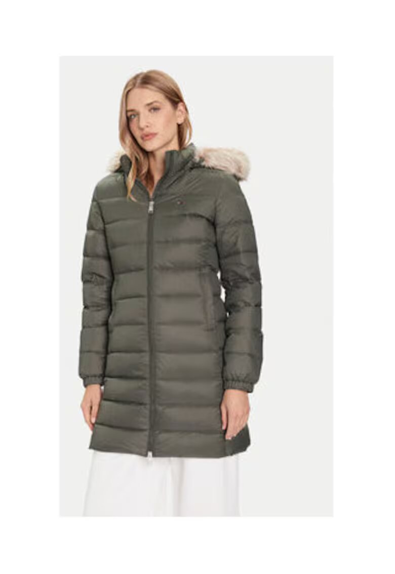 Tommy Jeans Geaca de iarna Verde - poliester reciclat - Verde