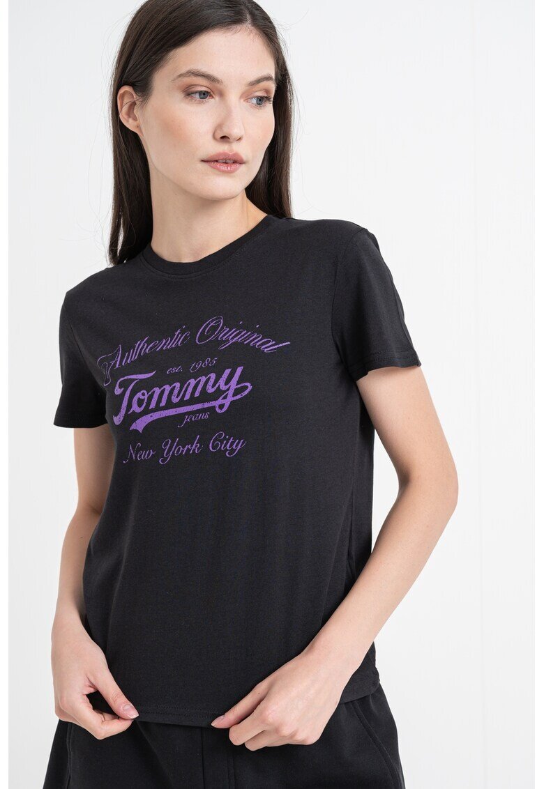 Tommy Jeans Tricou cu imprimeu text - Negru/Violet
