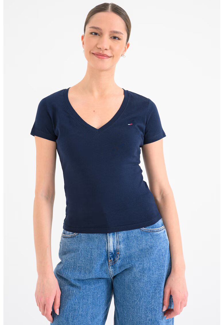 Tommy Jeans Tricou slim fit cu broderie logo discreta - Albastru indigo