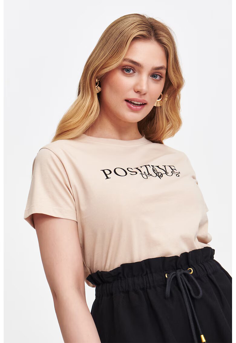 Top Secret Tricou cu imprimeu text si decolteu la baza gatului - Maro nisip