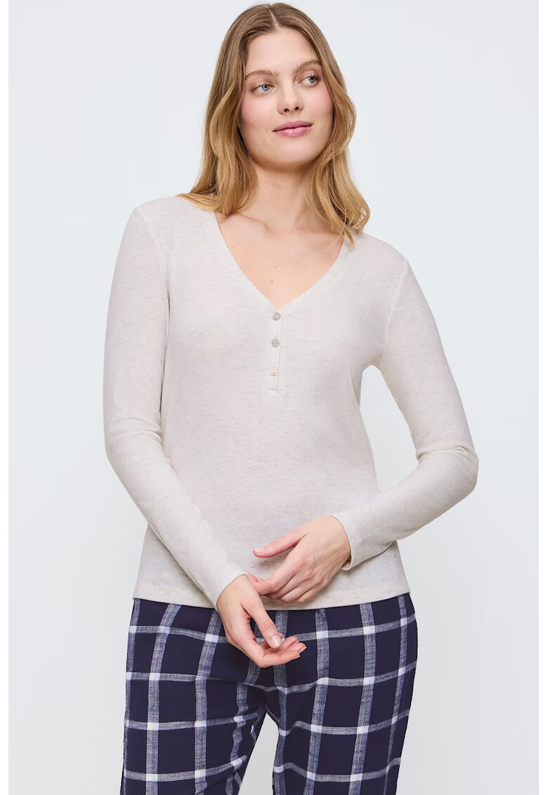 Triumph Bluza de pijama cu decolteu in V si fenta cu nasturi - Crem