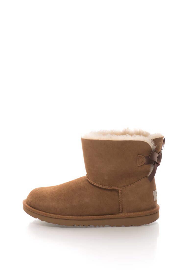 UGG Cizme scurte de piele intoarsa - fara inchidere Mini Bailey Bow II - Maro scortisoara