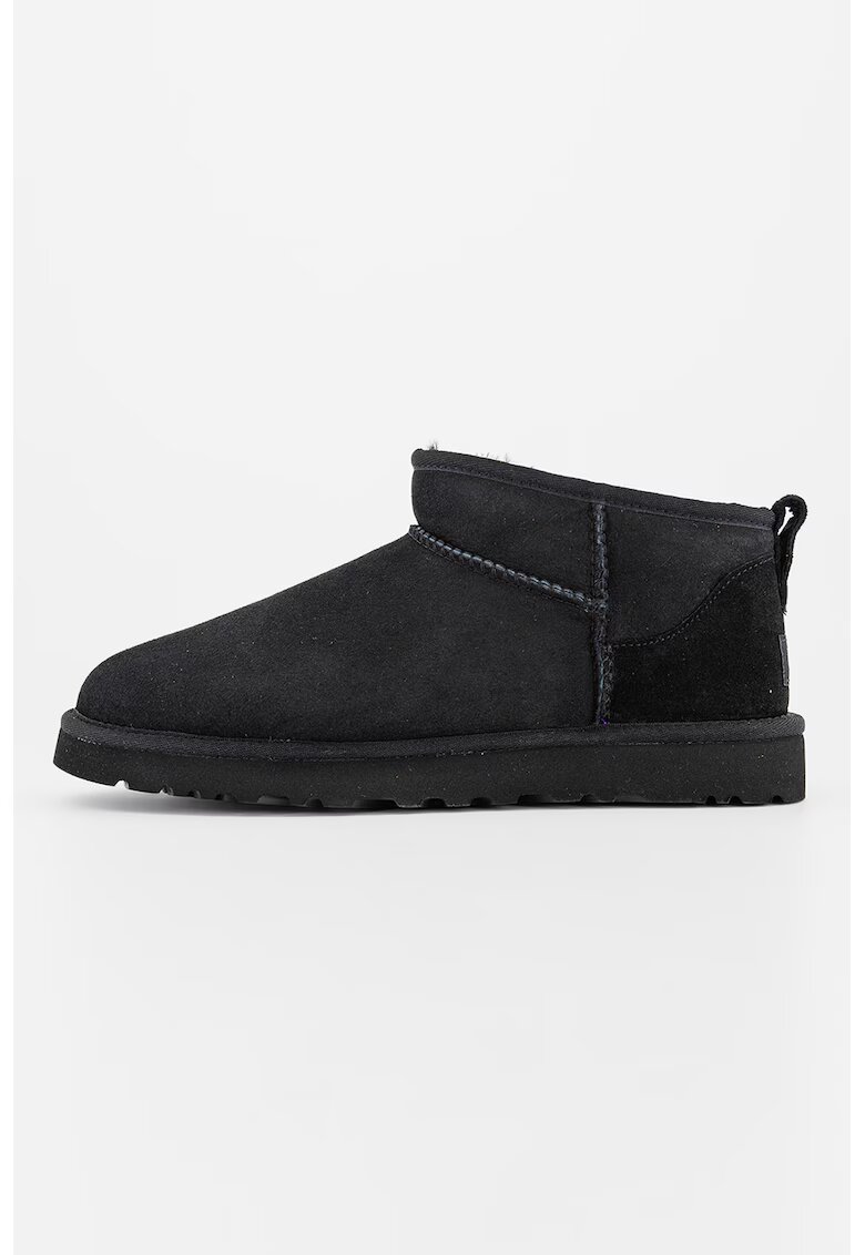 UGG Cizme scurte slip-on din piele de oaie Classic Ultra - Negru