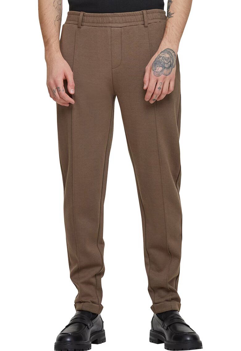 Urban Classics Pantaloni de trening cu croiala conica si talie elastica - Maro