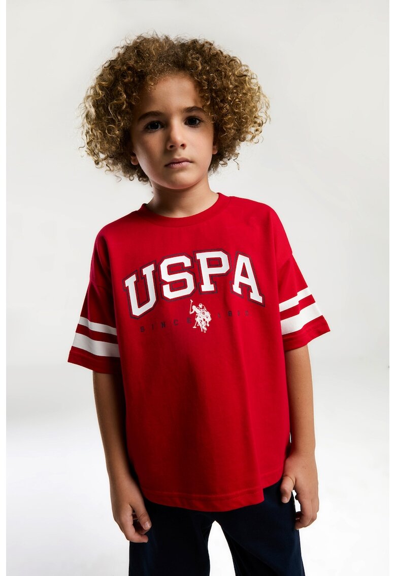 US Polo Assn Set de tricou de bumbac si pantaloni scurti cu buzunare laterale - Rosu vermillion/Alb murdar/Bleumarin