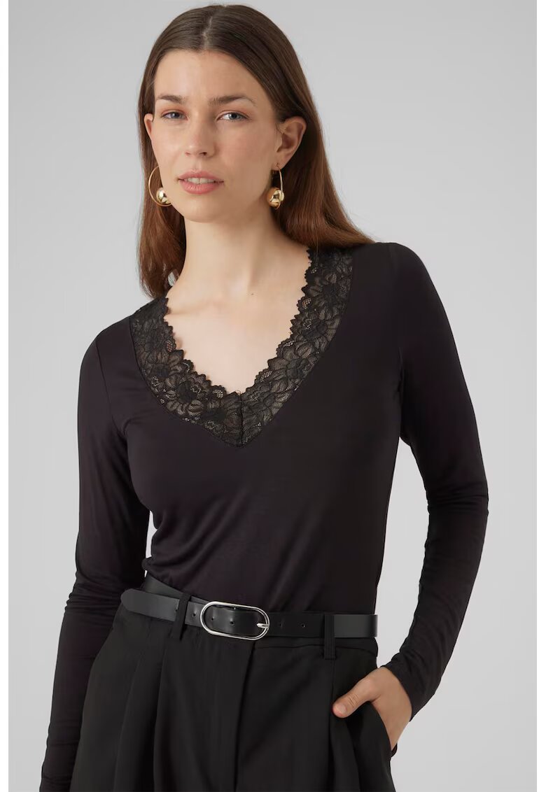Vero Moda Bluza cu decolteu in V si detaliu de dantela - Negru