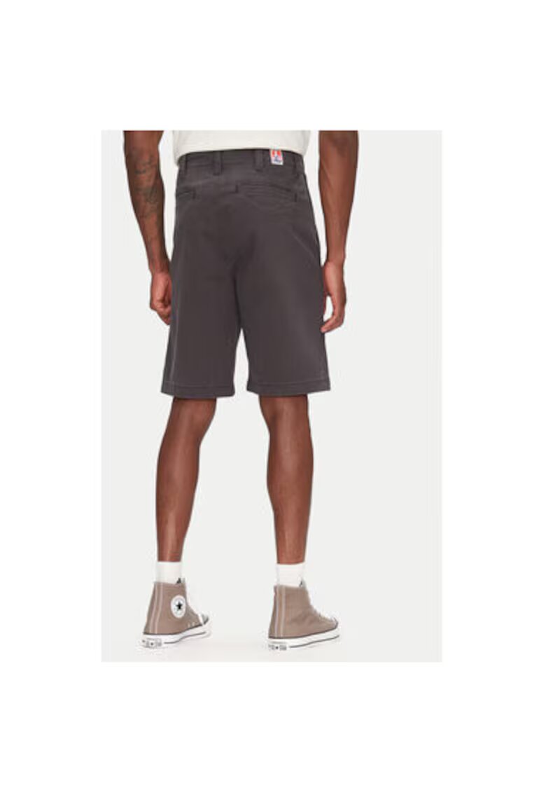 Wrangler Pantaloni scurți bărbați - Gri