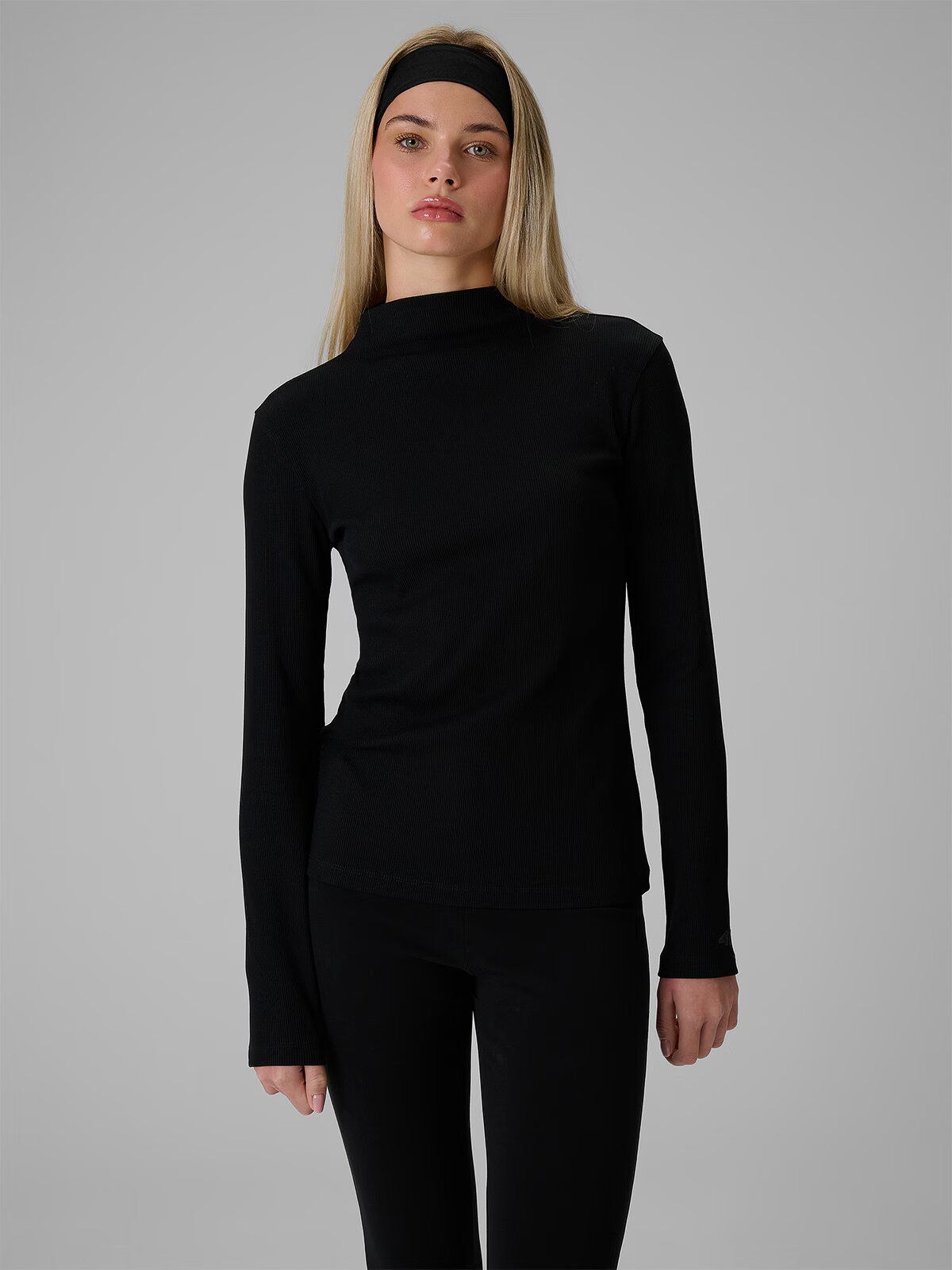 4F Bluză cu mânecă lungă slim din tricot reiat pentru femei - neagră M