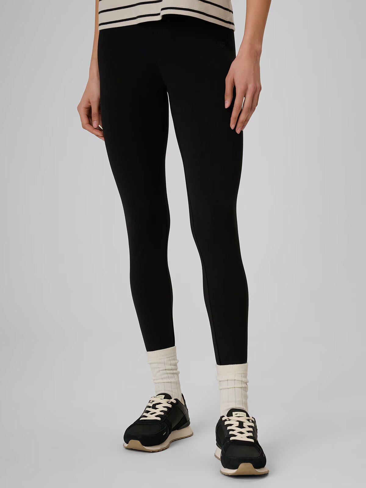 4F Colanți din tricot pentru femei - negri XS