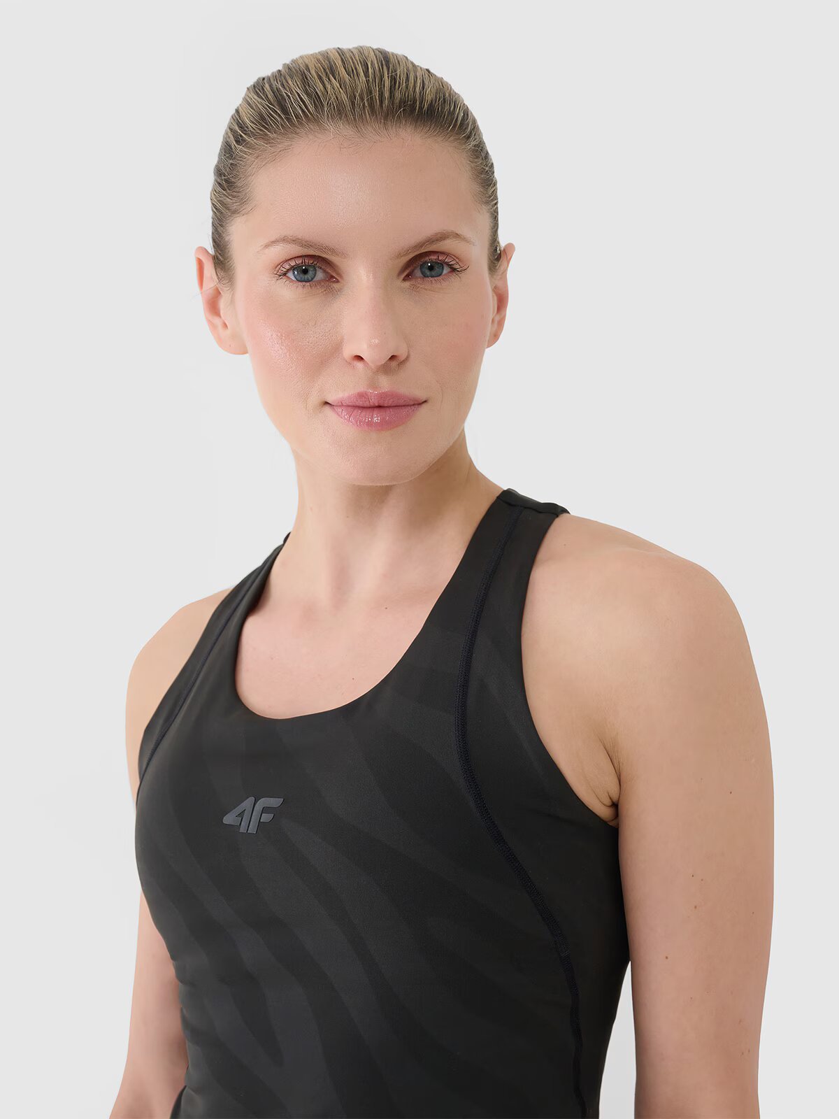 4F Crop top de antrenament cu uscare rapidă pentru femei - roșu XL