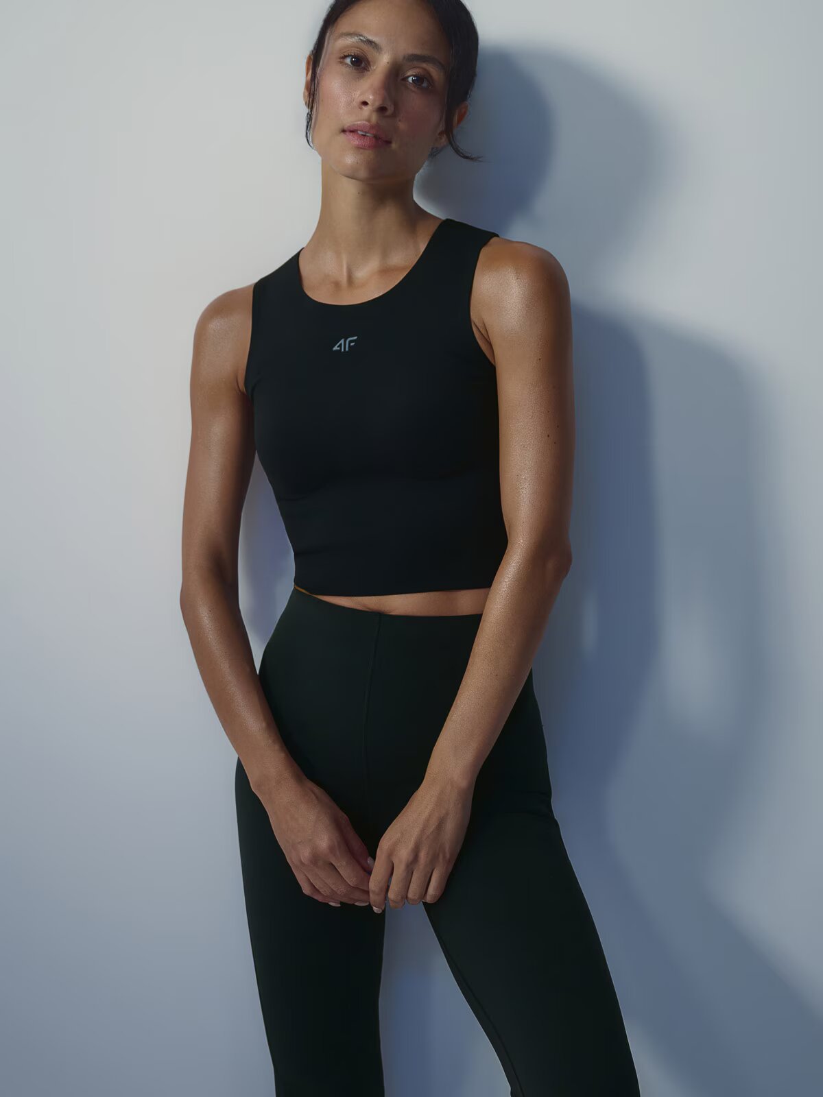 4F Crop top pentru yoga cu uscare rapidă pentru femei - XL