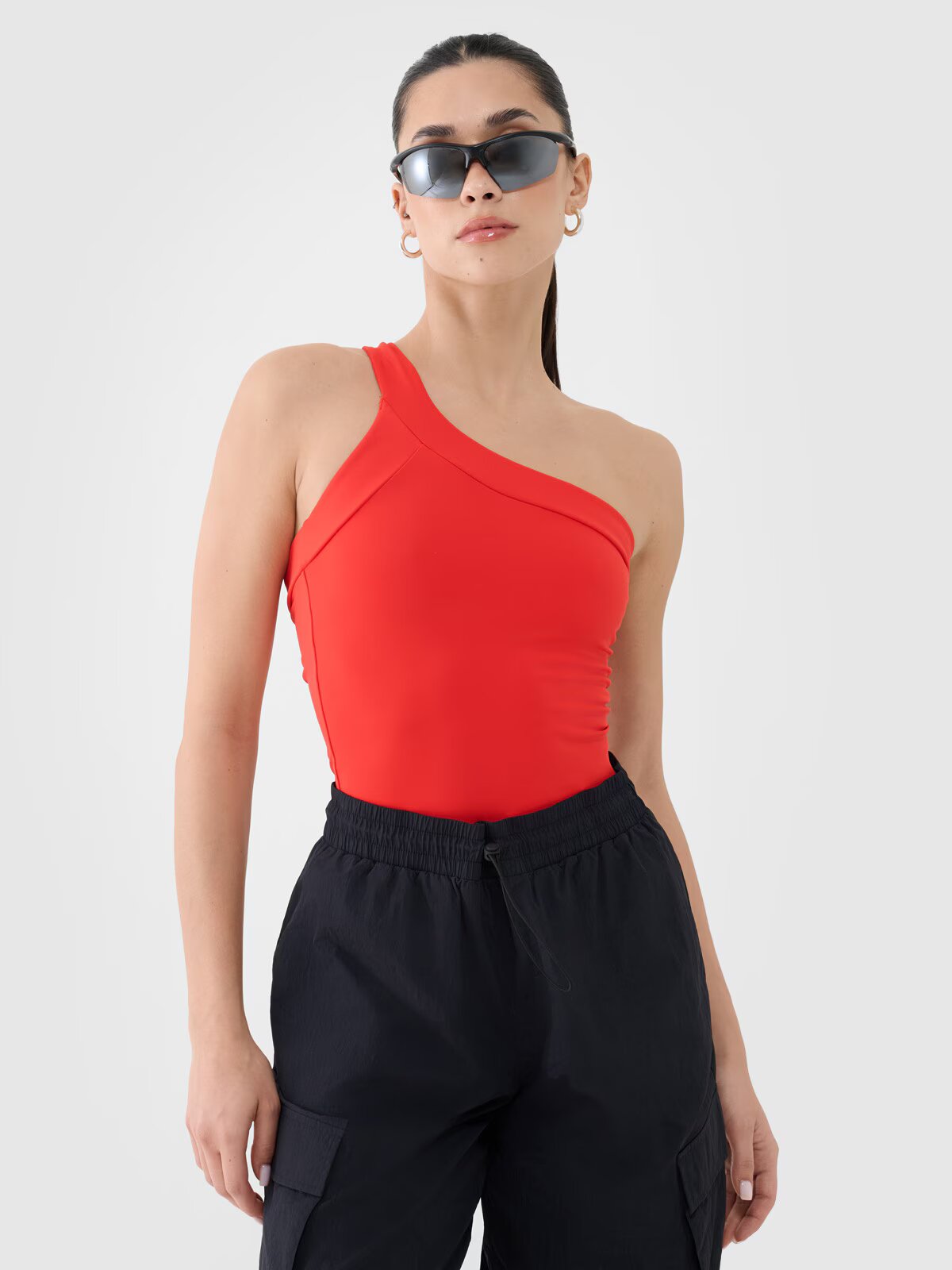 4F Crop-top slim cu o bretea asimetrică pentru femei - roșu XS