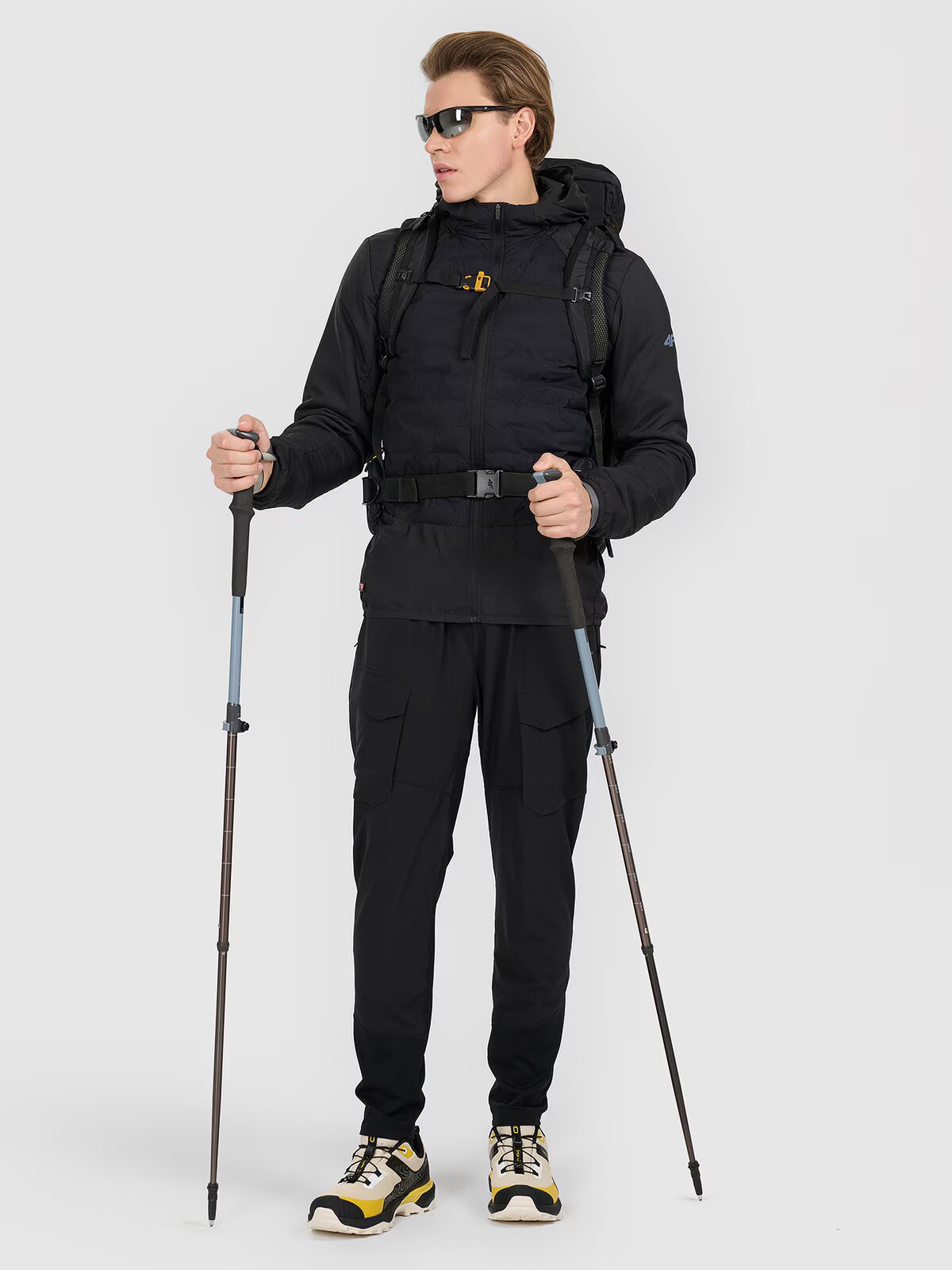 4F Geacă de trekking cu umplutura Primaloft Silver pentru bărbați - neagră M