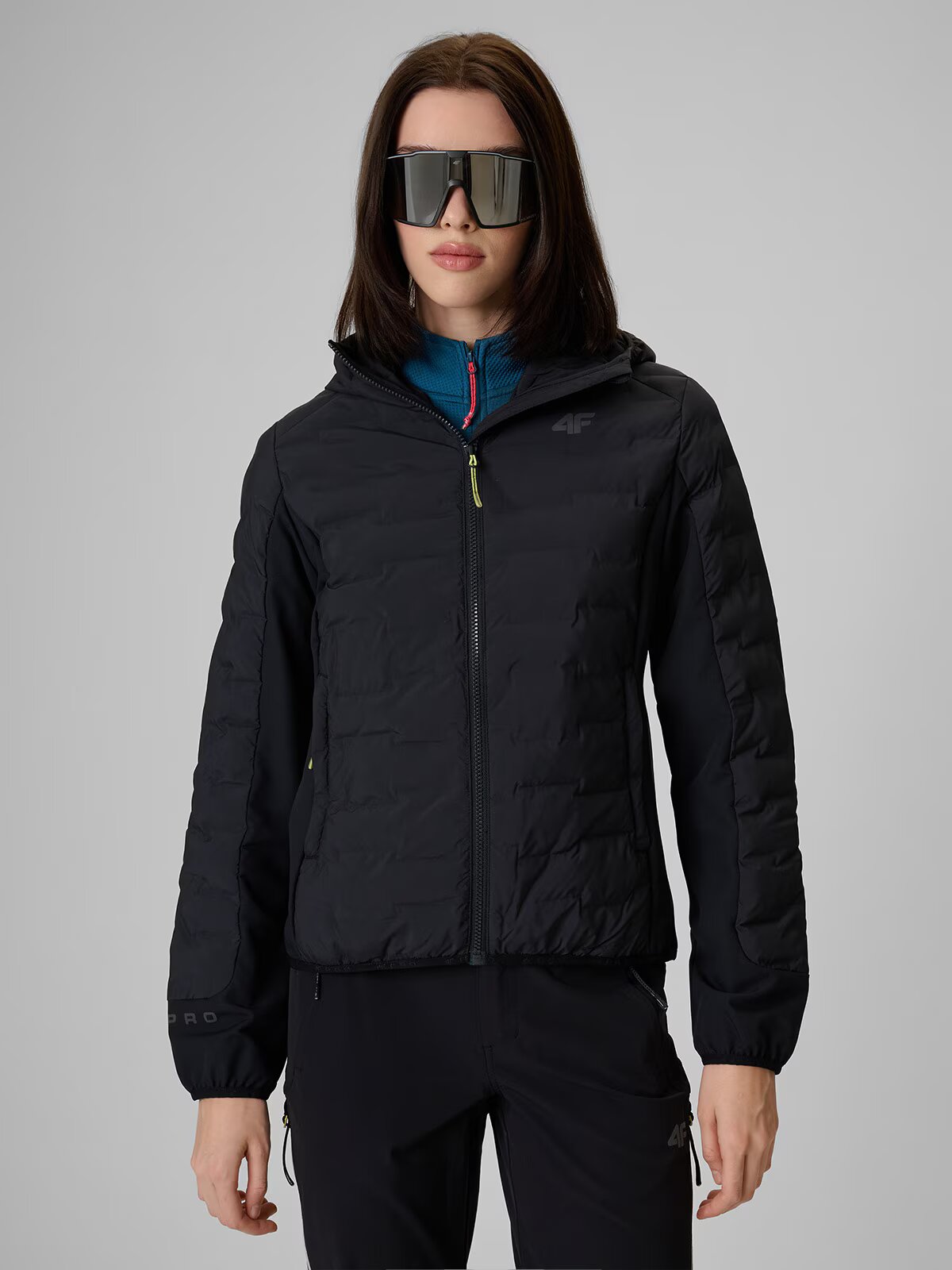 4F Geacă de trekking cu umplutură Primaloft Silver pentru femei - neagră XS