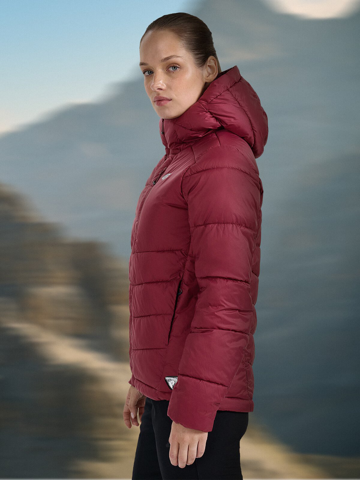 4F Geacă de trekking din puf cu umplutura PrimaLoft Silver pentru femei - roșie burgund S