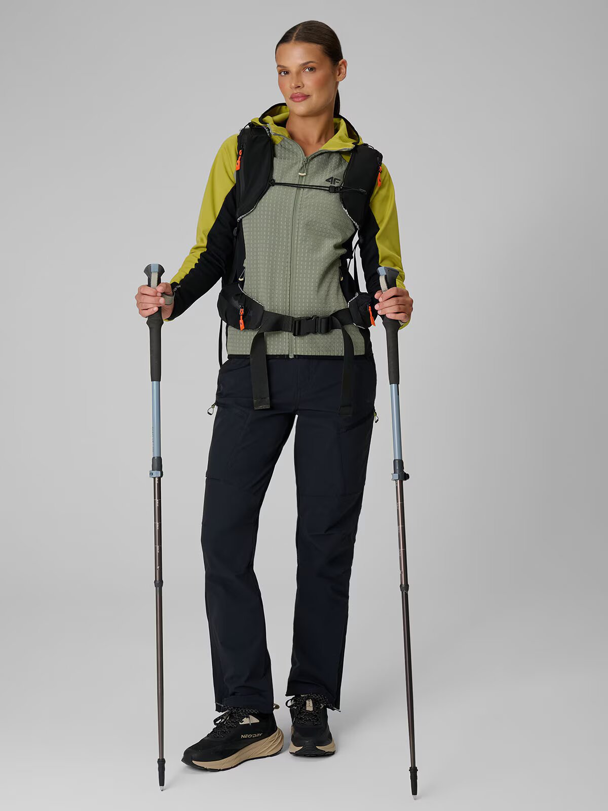 4F Geacă softshell rezistentă la vânt pentru femei - olive XL