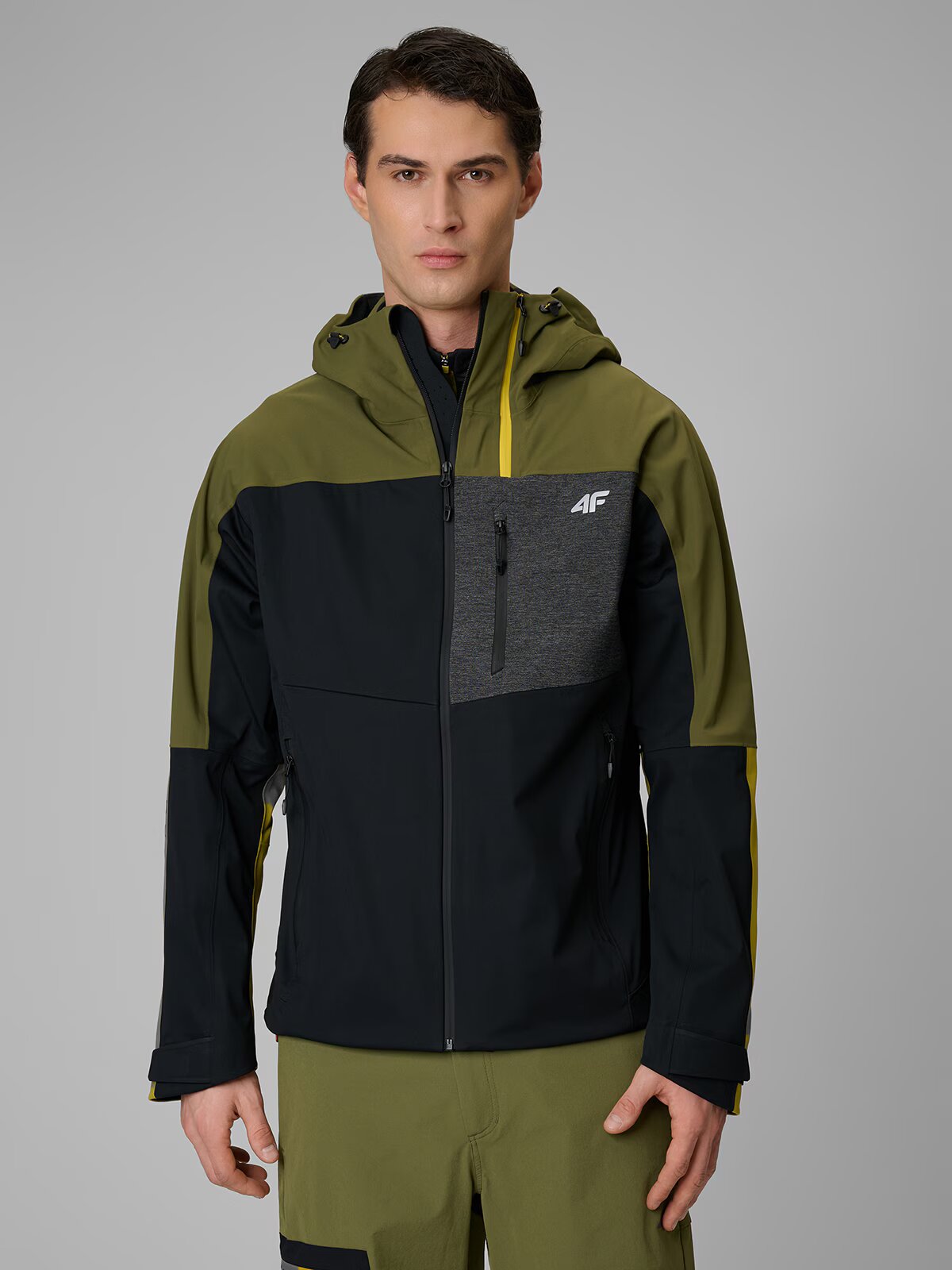 4F Geacă softshell rezistentă la vânt PRO cu membrană 10000 pentru bărbați - khaki S