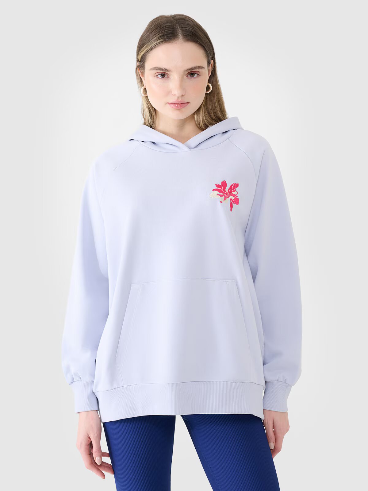 4F Hanorac de trening oversize fără fermoar cu glugă pentru femei - M/L
