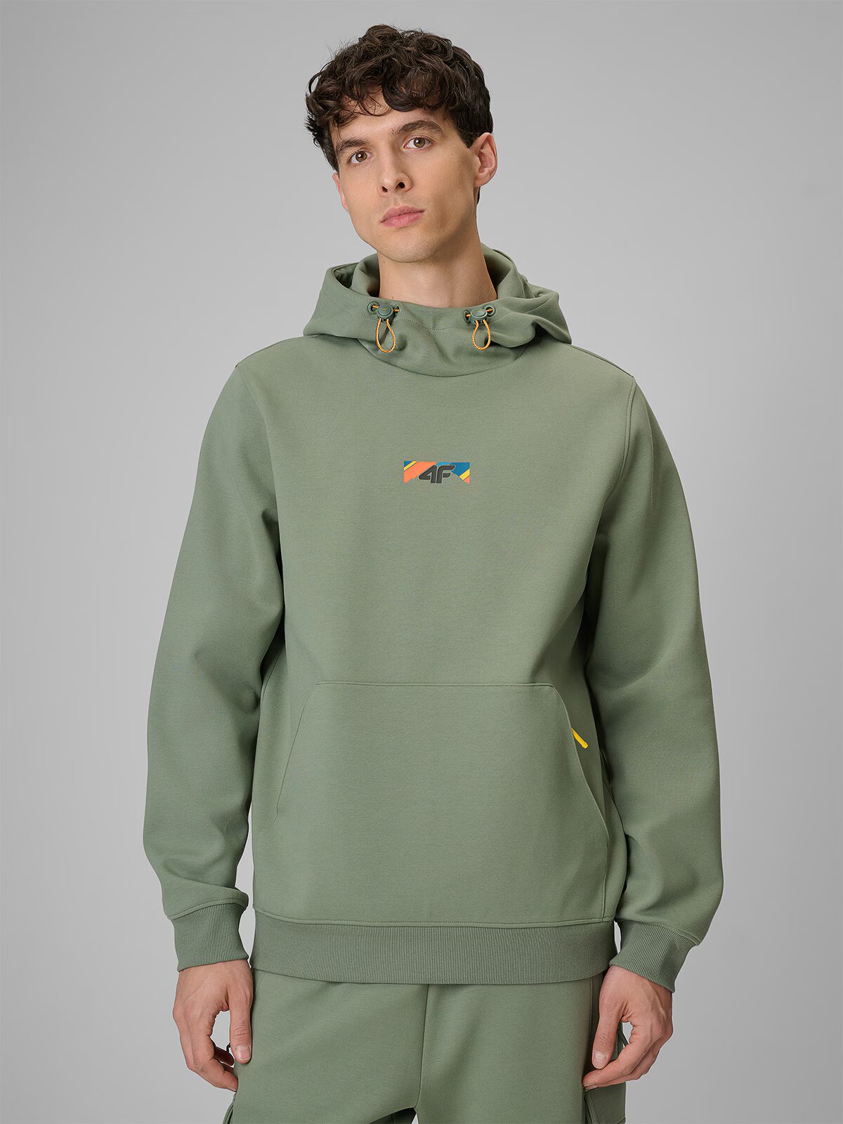 4F Hanorac de trening regular cu glugă bărbați - khaki XXL