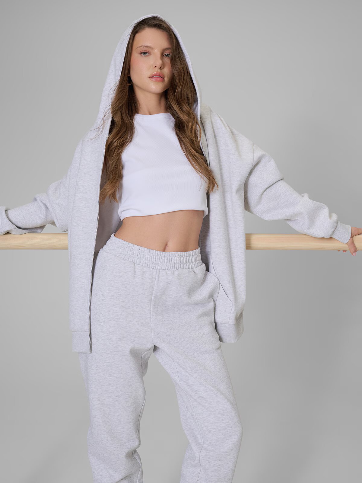 4F Hanorac regular de trening cu glugă pentru femei - XXL
