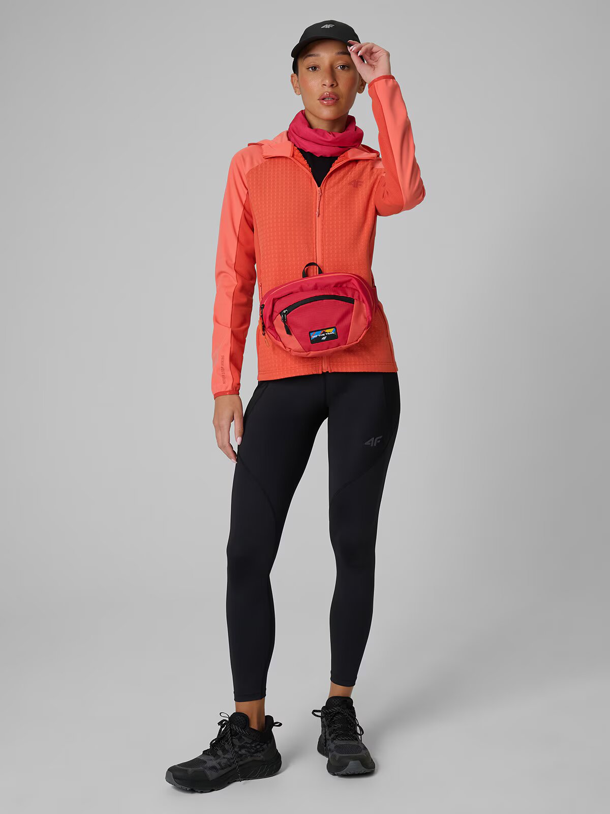 4F Hanorac trekking regular cu glugă pentru femei - coral XS
