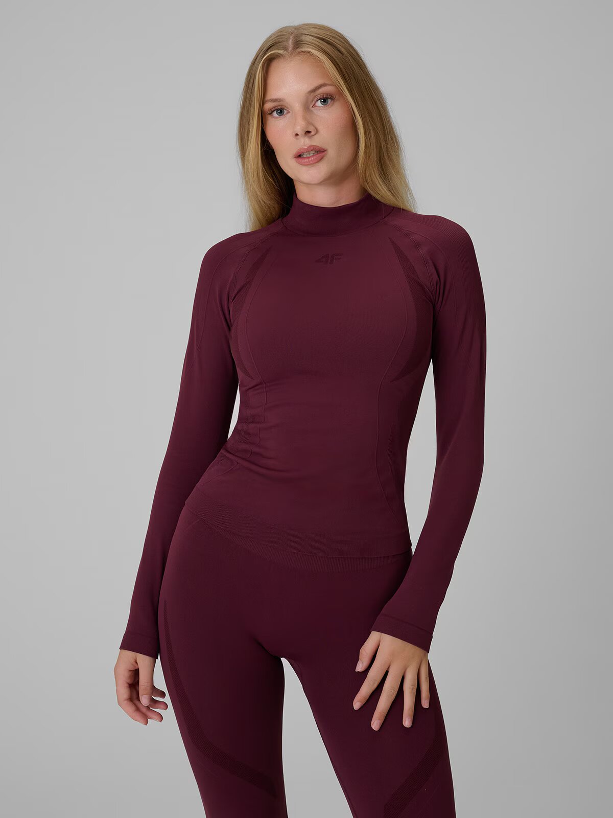 4F Lenjerie termică activă fără cusături (sus) pentru femei - burgundy M/L